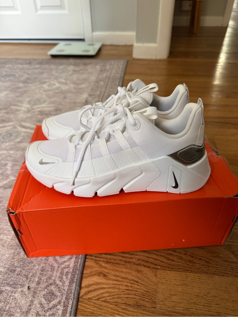 Nike Metcon 7 White Athletic Sneakers - Lightweight hybrid training shoes